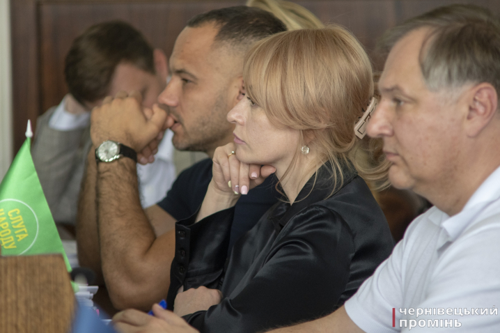 Фоторепортаж з засідання сесії Чернівецької міської ради
