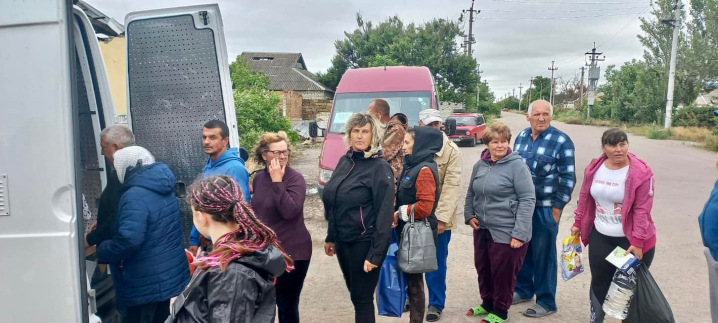 Жителі Буковини продовжують збирати гуманітарну допомогу для постраждалої Херсонщини