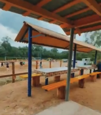 У Сторожинці облаштували сучасну зону відпочинку біля річки