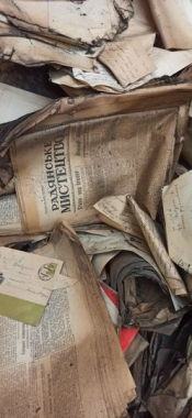 У стінах «Львівського радіо» знайшли заховані архівні листи, документи та книги