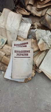 У стінах «Львівського радіо» знайшли заховані архівні листи, документи та книги