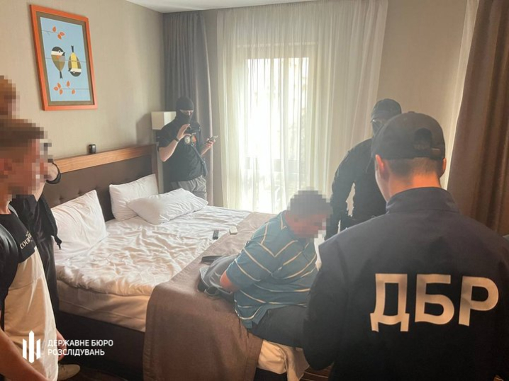 У Львові затримали екс-поліцейського з трьома кілограмами кокаїну з Еквадору