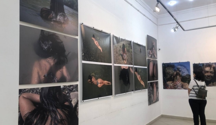 У Чернівцях відкрили інсталяцію відомого фотохудожника Броніслава Тутельмана У Чернівцях відкрили інсталяцію відомого фотохудожника Броніслава Тутельмана