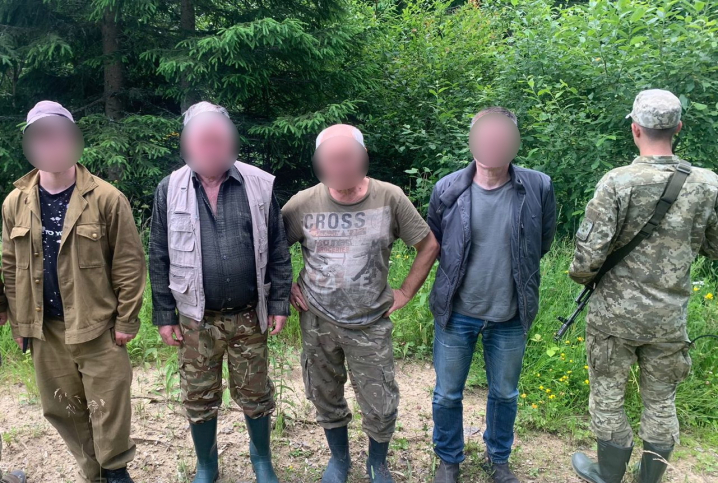 На Буковині 27 чоловіків намагалися незаконно потрапити до Румунії
