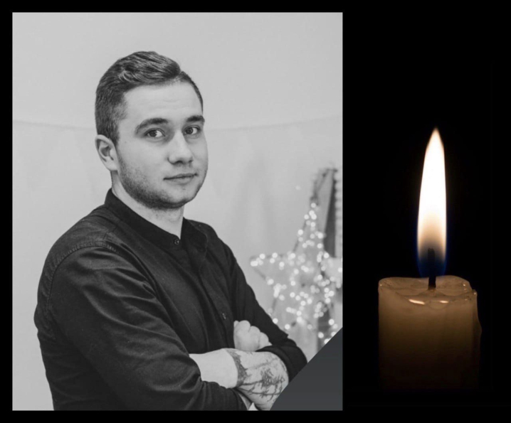 На Буковині прощаються з трьома молодими воїнами, які загинули у боях за волю України