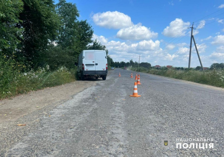 На Буковині водій авто збив пенсіонера на велосипеді