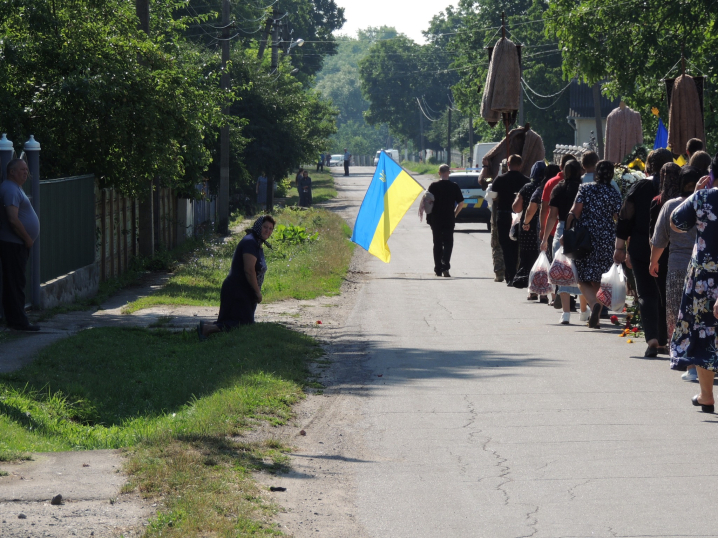 У Романківцях попрощались із загиблим захисником України Анатолієм Буханцем