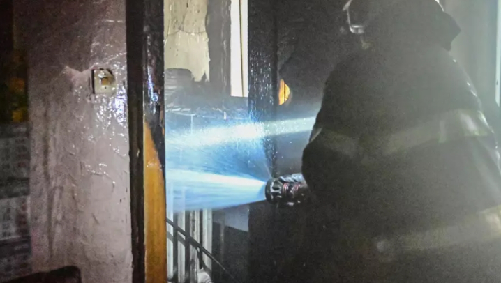 У Чернівцях горів діагностичний центр на вулиці Небесної Сотні У Чернівцях горів діагностичний центр на вулиці Небесної Сотні