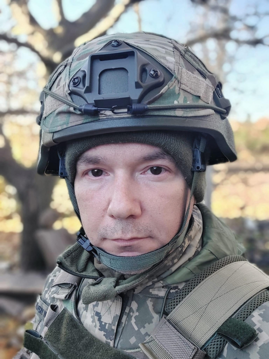 Лікаря-викладача, який воює на фронті, нагороджено відзнакою  «За заслуги перед Буковиною»