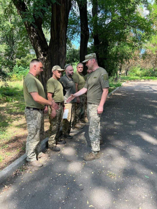 Бійців з Буковини відзначили нагородами від президента Бійців з Буковини відзначили нагородами від президента