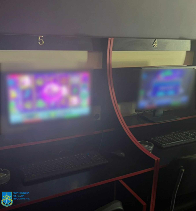 Ретельно конспірували: у Чернівцях та області викрили підпільні ігрові зали з мільйонними доходами Ретельно конспірували: у Чернівцях та області викрили підпільні ігрові зали з мільйонними доходами