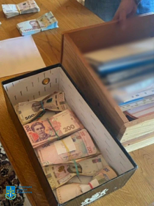 Ретельно конспірували: у Чернівцях та області викрили підпільні ігрові зали з мільйонними доходами Ретельно конспірували: у Чернівцях та області викрили підпільні ігрові зали з мільйонними доходами