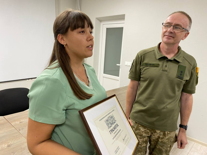 Валерій Залужний відзначив нагородами чернівецьких медиків Валерій Залужний відзначив нагородами чернівецьких медиків