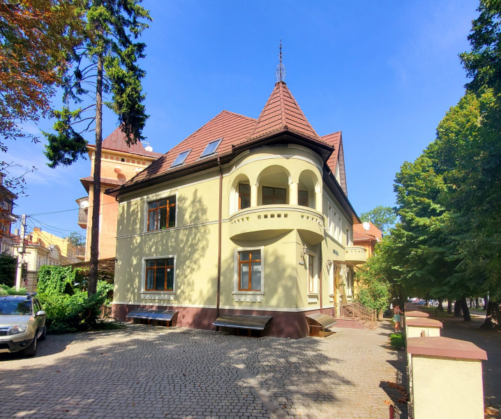 Чернівецькі історичні вілли вразили авторів проєкту «Україна Інкогніта» Чернівецькі історичні вілли вразили авторів проєкту «Україна Інкогніта»