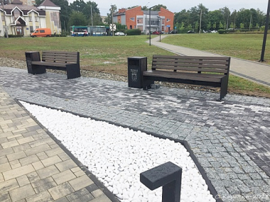 У Чернівцях облаштувавали територію навколо флагштоку у парку «Жовтневий»