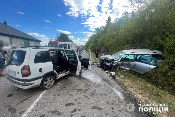 Масштабна ДТП у селі Задубрівка: травм зазнали троє людей, серед них 6-річна дитина