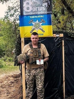 Двоє військових з Буковини отримали нагороди "Золотий хрест" від Валерія Залужного