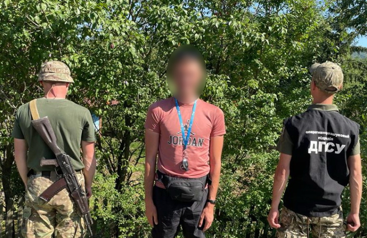 Зупиняли пострілами: на Буковині затримали 43 чоловіків, які хотіли перетнути кордон