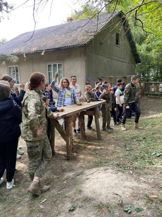 На Буковині у вишкільному таборі «Добринівці» відзначили кілька важливих для українців свят