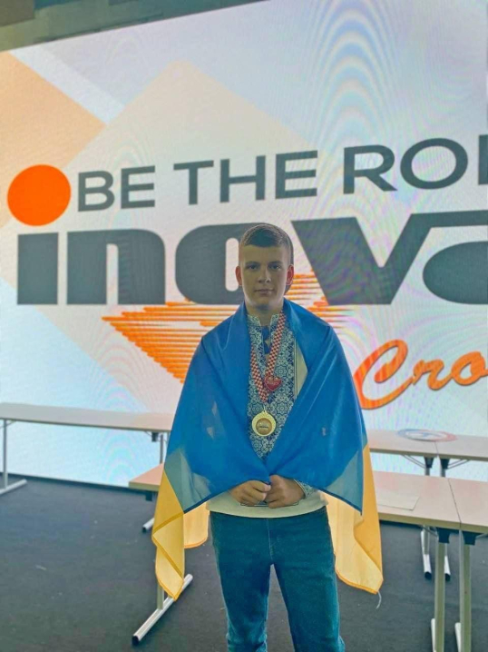 Юний винахідник з Чернівців став срібним призером Міжнародного інноваційного шоу Юний винахідник з Чернівців став срібним призером Міжнародного інноваційного шоу