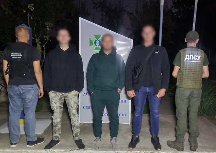 На кордоні з Молдовою та Румунією правоохоронці затримали 35 порушників кордону