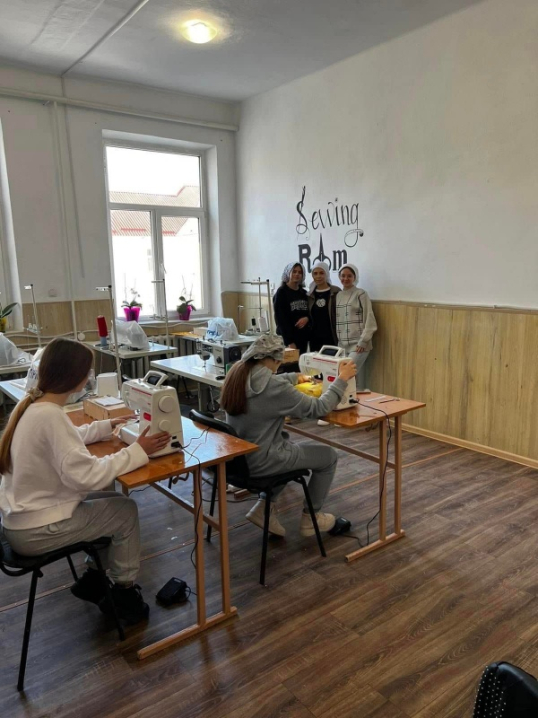 Задля розвитку молоді: Клішковецька громада отримала швейне обладнання