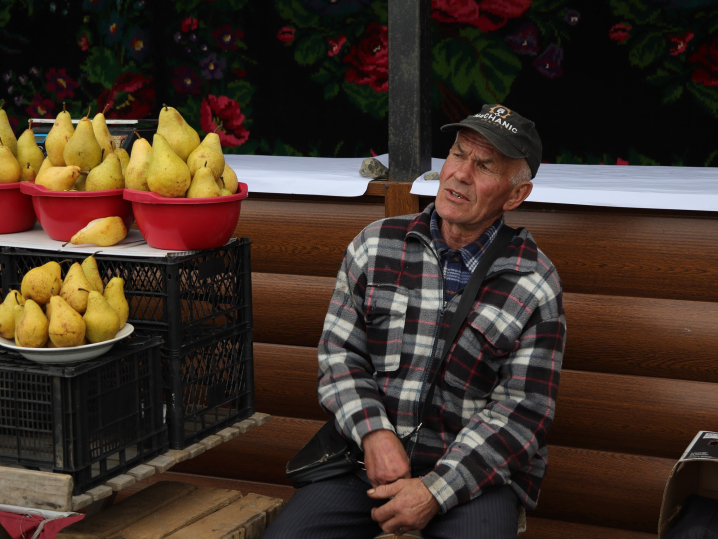 Громада на Буковині облаштувала для місцевих підприємців торгові місця Громада на Буковині облаштувала для місцевих підприємців торгові місця