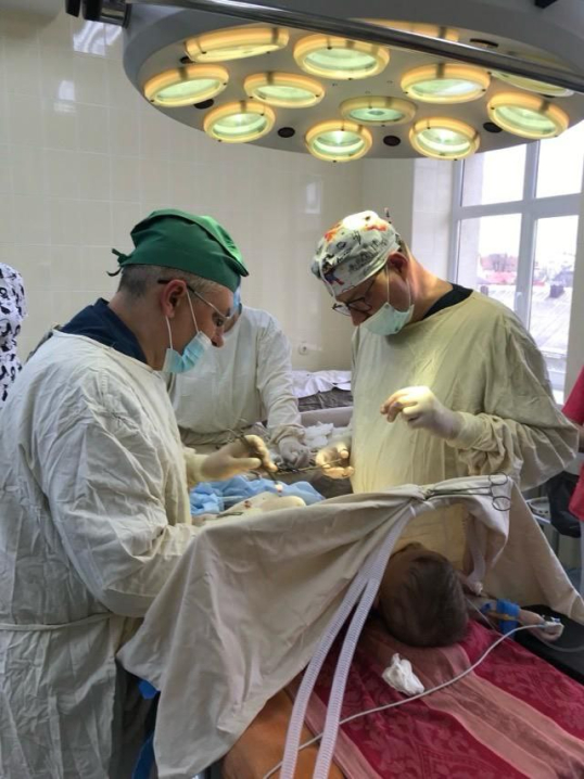 Наймолодшому пацієнту рік: у Чернівцях дітям провели кілька надскладних операцій Наймолодшому пацієнту рік: у Чернівцях дітям провели кілька надскладних операцій