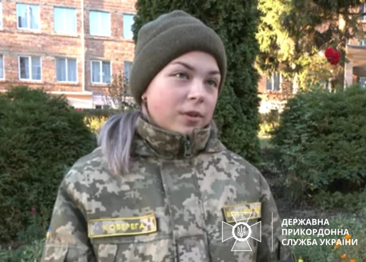 Донька загиблого військового з Чернівців в 15 років вдягла однострій та мріє стати прикордонником