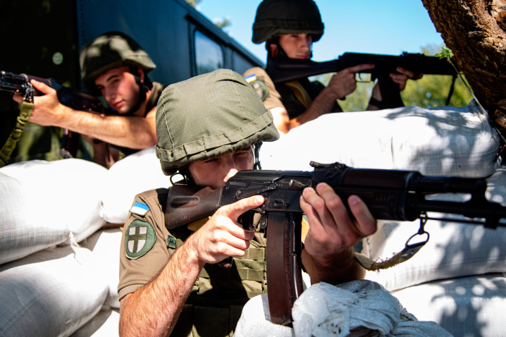Після школи - фронт: історія братів-трійнят з Буковини, які боронять українську землю від окупантів Після школи - фронт: історія братів-трійнят з Буковини, які боронять українську землю від окупантів