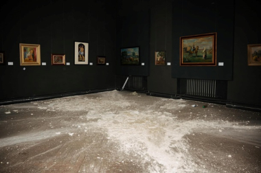 Росіяни обстріляли художній музей в Одесі: фото наслідків