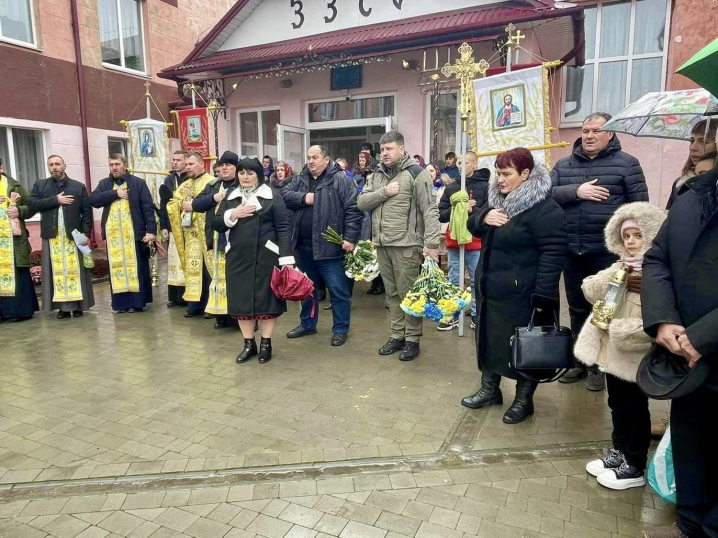 Трьом загиблим Героям відкрили меморіальні дошки в Юрковецькій громаді