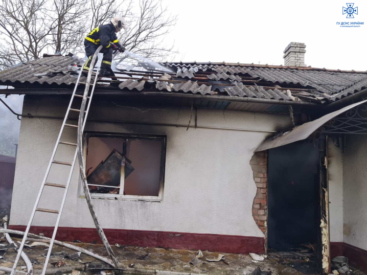 На Буковині у пожежі в будинку згорів чоловік
