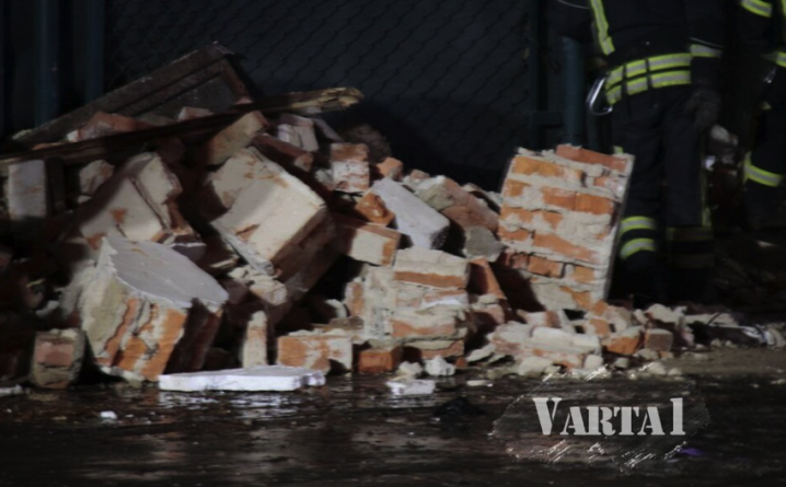 У Львові від вибуху у приватному будинку загинуло троє людей (фото) У Львові від вибуху у приватному будинку загинуло троє людей (фото)