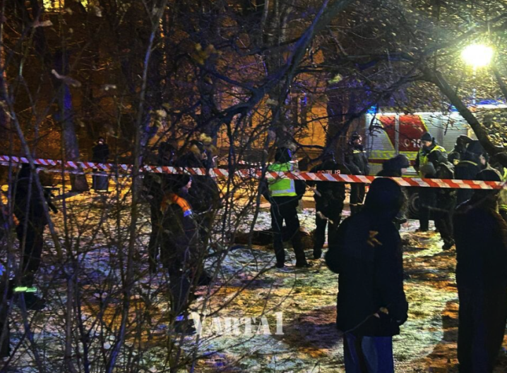 У Львові від вибуху у приватному будинку загинуло троє людей (фото) У Львові від вибуху у приватному будинку загинуло троє людей (фото)