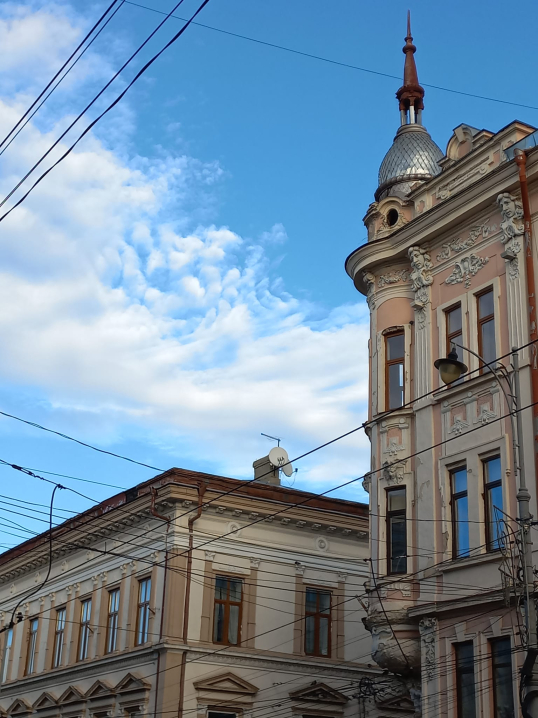 Мережу вразило фантастичне небо над Чернівцями на Різдво (фото)