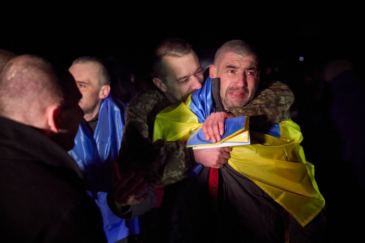 З російського полону повернули 230 українських воїнів і цивільних