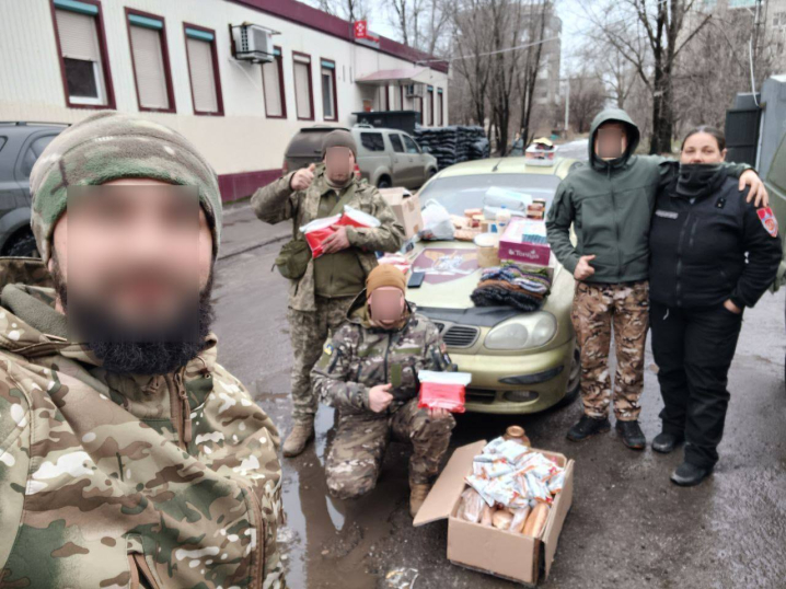 "Українська команда" з Буковини передала військовим чергову партію допомоги