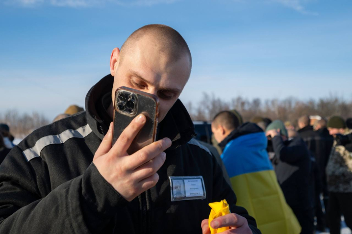 Наші - вдома: Україна повернула з полону понад 200 військових