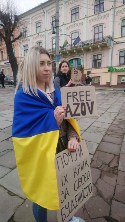 На Центральній площі мітинг з вимогою повернути військовополонених "Азова"