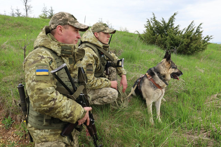 Чернівецький прикордонний загін охороняє 400 кілометрів державного кордону