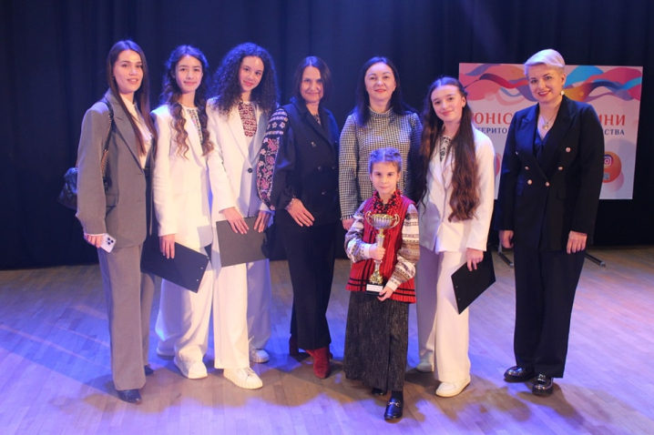У «Юності Буковини» відбувся фестиваль дитячої та юнацької творчості "Чисті роси"