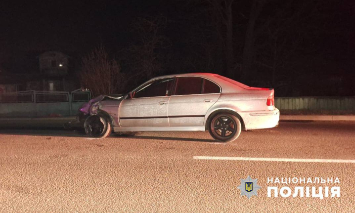 Водій BMW протаранив дві автівки: у аварії на Буковині постраждала водійка Audi