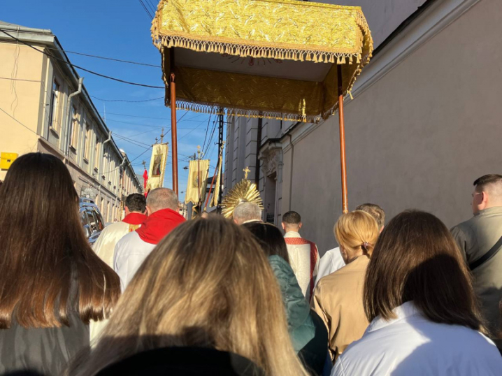  Сьогодні у Чернівцях римо-католики провели Великодню Святу Месу