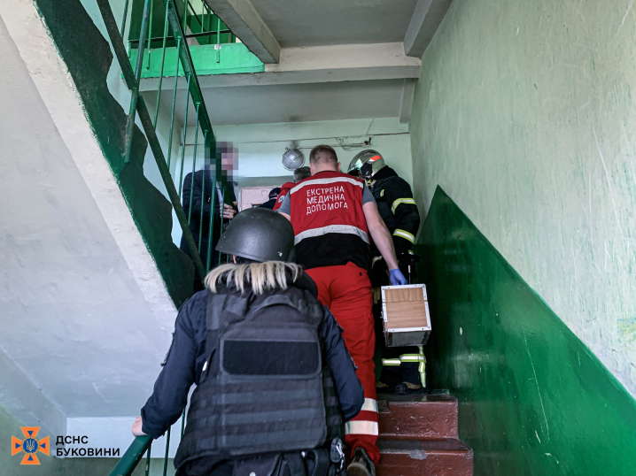 Підрив гранати у Чернівцях: з багатоповерхівки евакуювали 33 людей
