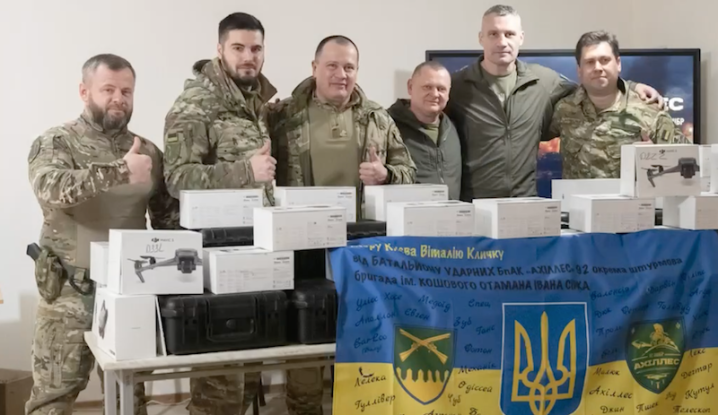 Klitschko a apporté des drones de la communauté de Kiev aux défenseurs de Vovchansk et Kupyansk » Rayon de Tchernivtsi