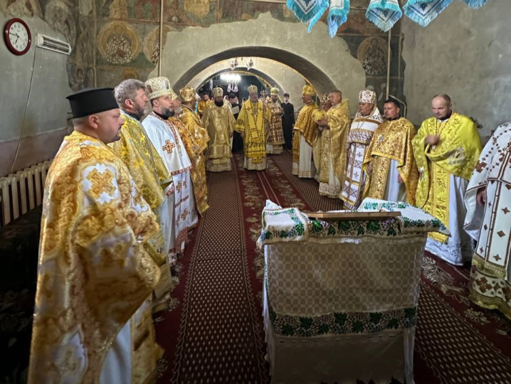 До Лужанського храму привезли мощі великомученика Івана Нового Сучавського