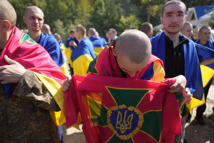 В Україну із російського полону повернули 115 захисників