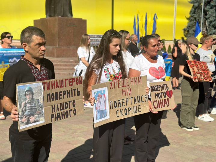 У Чернівцях єпископ та отці помолилися за полонених та зниклих безвісти захисників