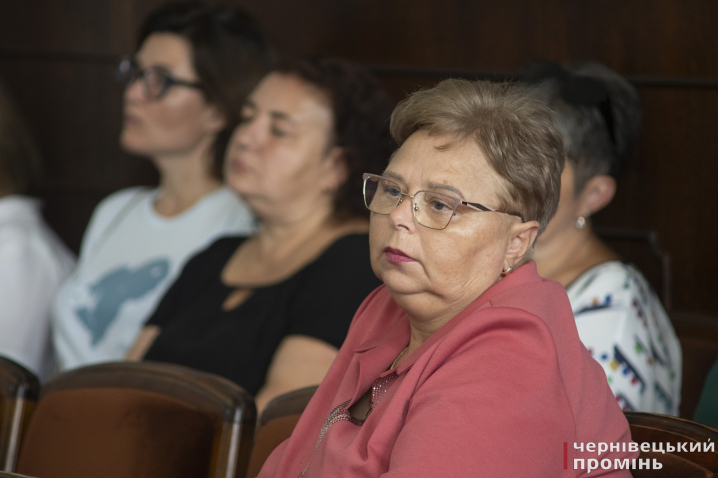 Фоторепортаж із чергового засідання сесії Чернівецької міської ради